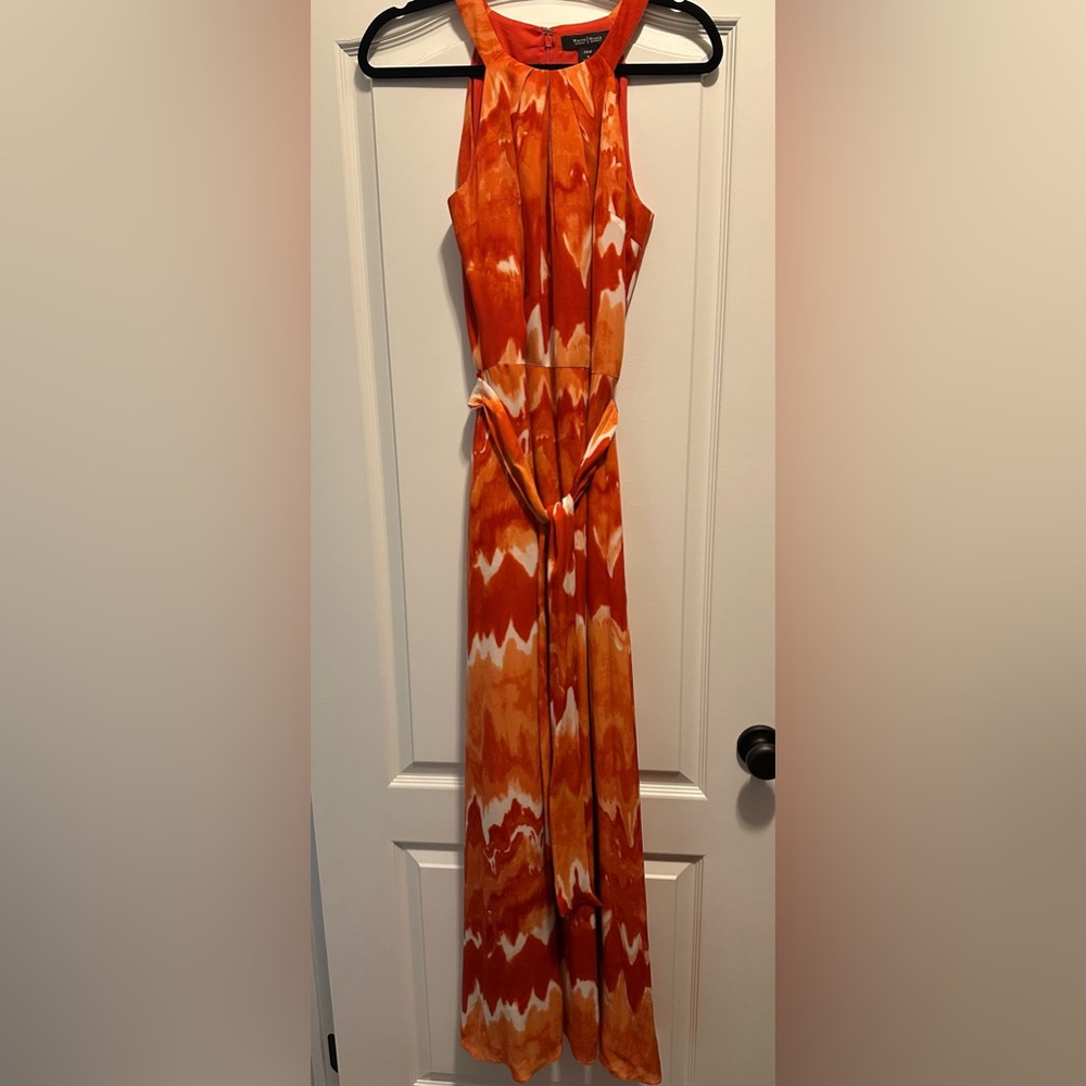 Long maxi orange and white dress White House black market, size 6